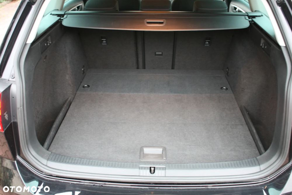 Volkswagen Golf 2.0 TDI SCR DSG Comfortline - 22