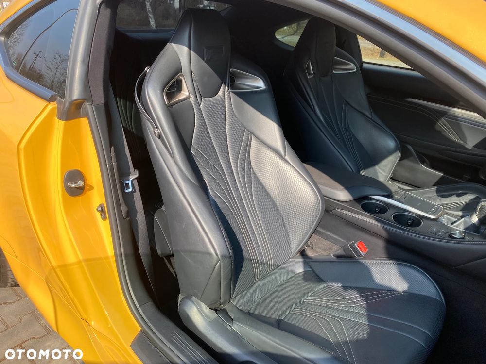 Lexus RC F Carbon - 15