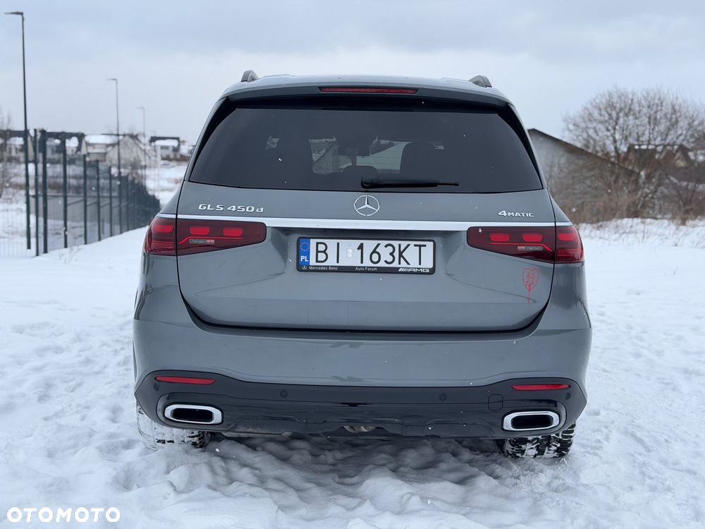 Mercedes-Benz GLS - 23