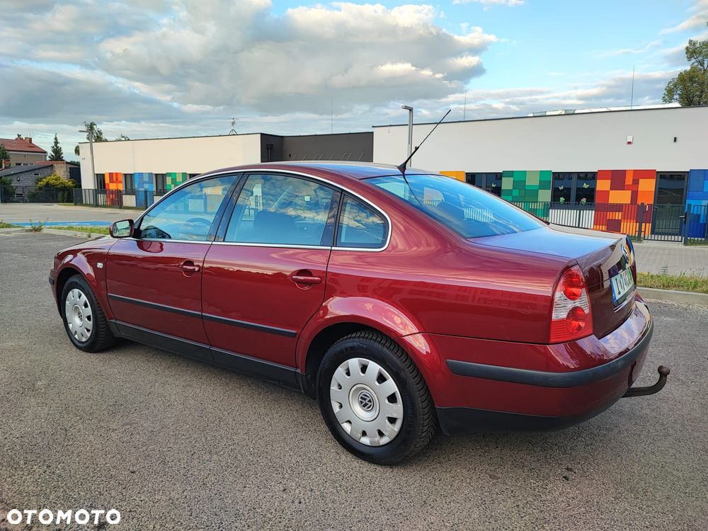 Volkswagen Passat 1.8T Trendline - 2