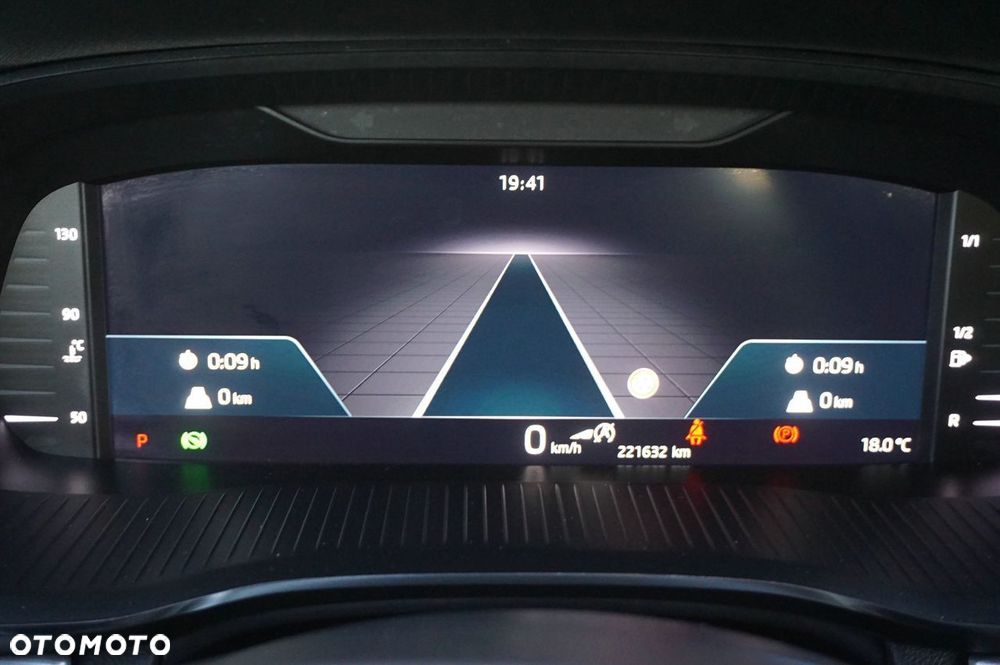 Skoda Octavia 2.0 TDI Sportline DSG - 24