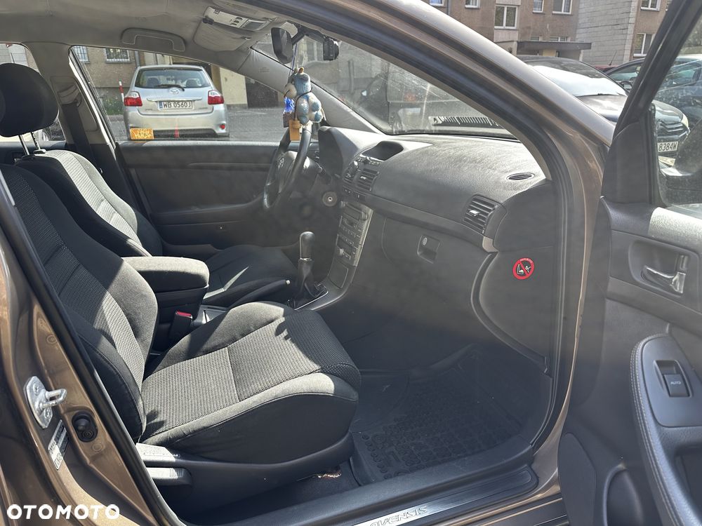 Toyota Avensis 1.8 VVT-i Sol - 20