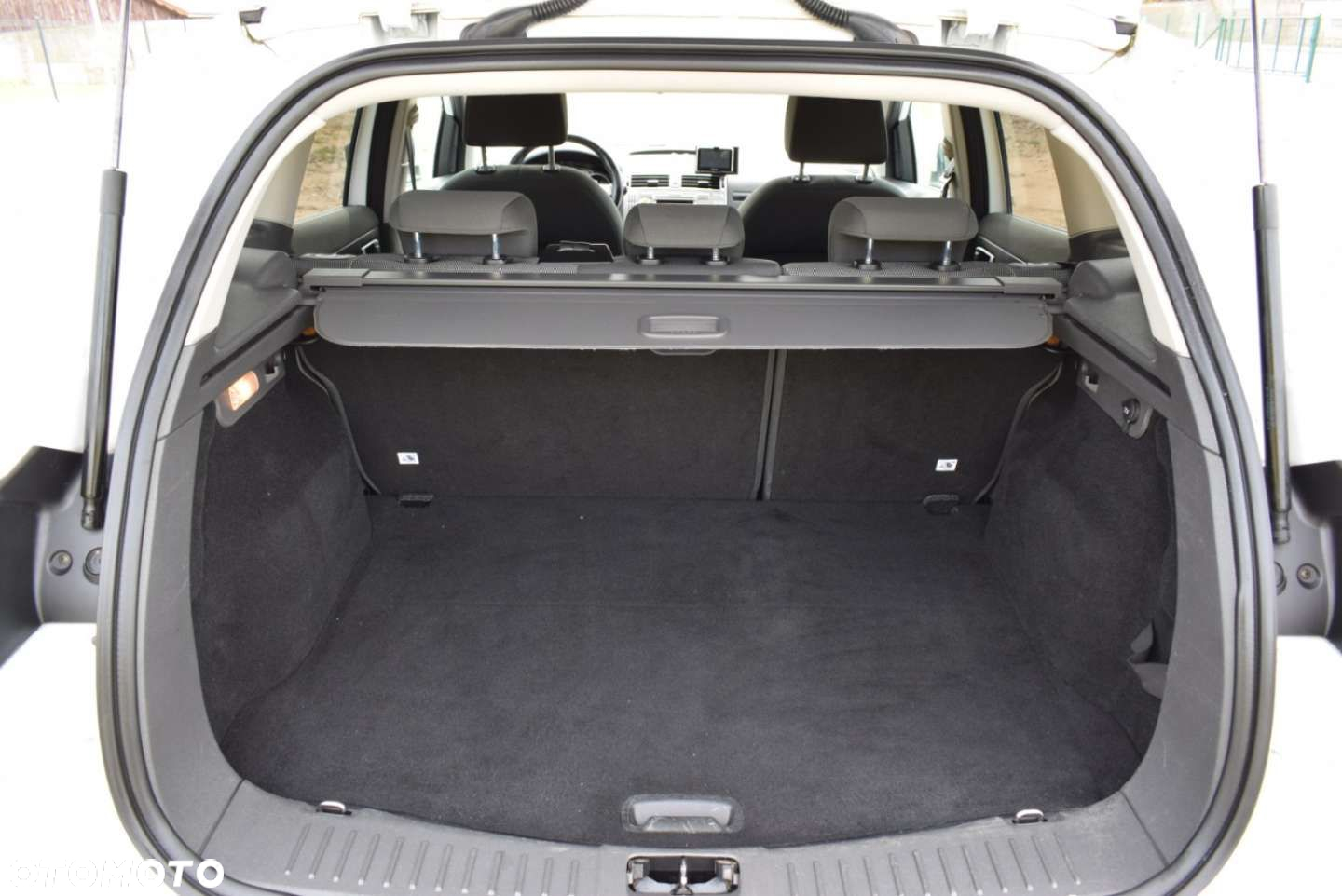 Ford Kuga - 12