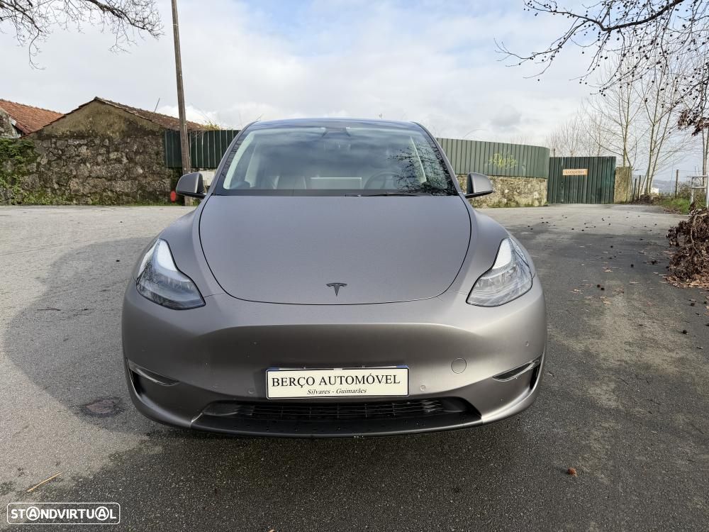 Tesla Model Y Long Range Dual Motor AWD - 4