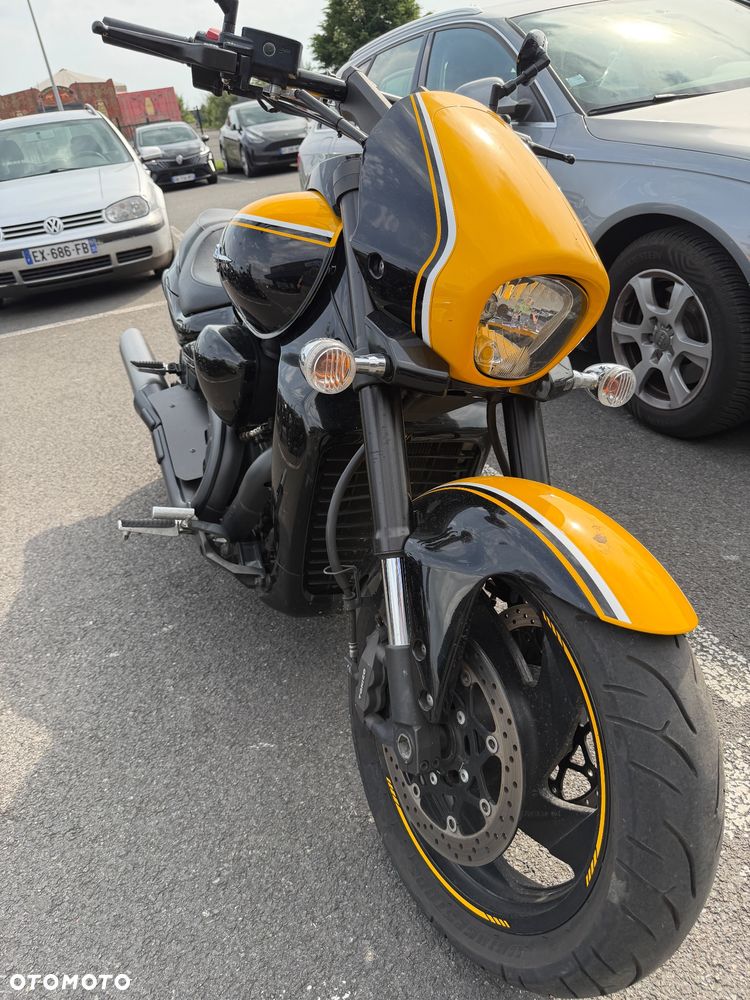 Suzuki Intruder - 2