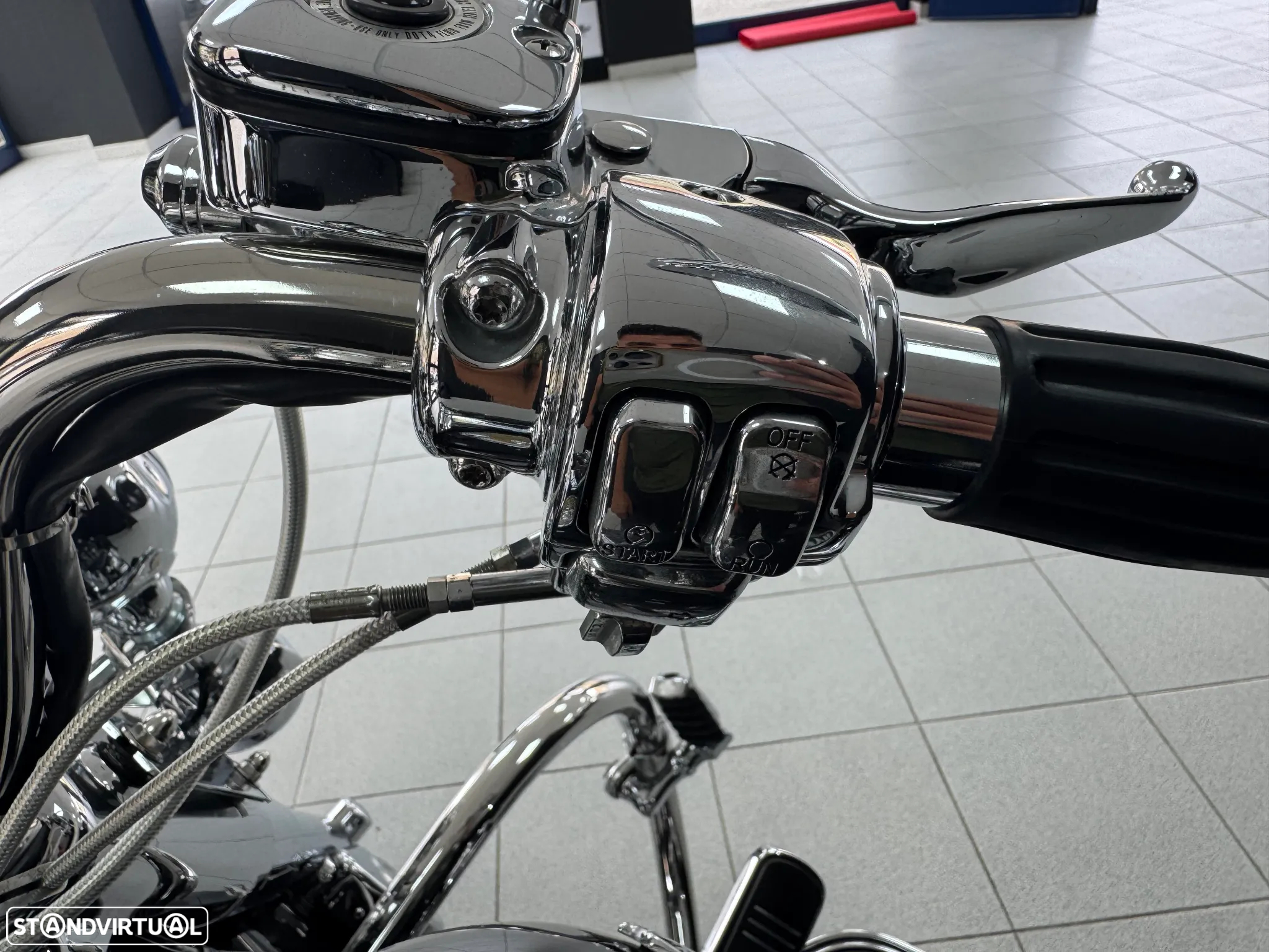 Harley-Davidson Road KING CLASSIC - 11