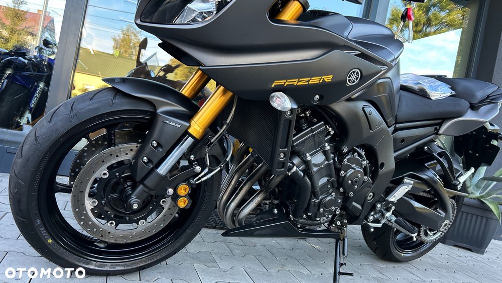 Yamaha FZ8 - 22