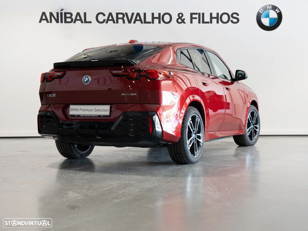 BMW iX2 xDrive30 Pack Desportivo M - 4