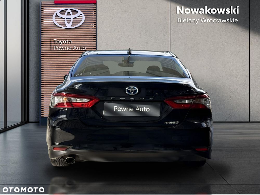 Toyota Camry 2.5 Hybrid Comfort CVT - 4