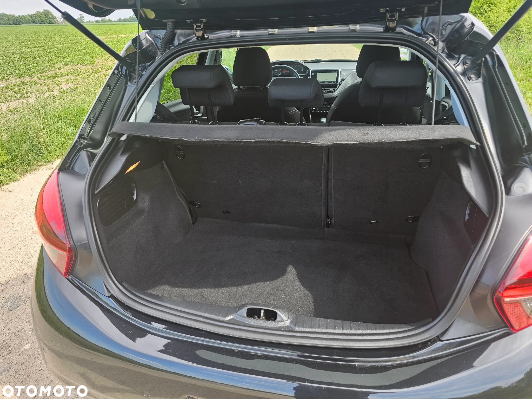 Peugeot 208 1.2 PureTech GPF Signature S&S EAT6 - 14