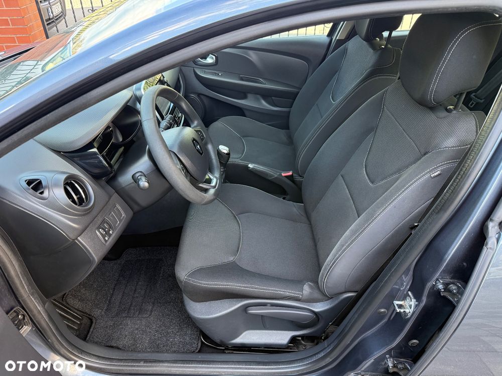 Renault Clio 1.2 16V 75 Business - 12