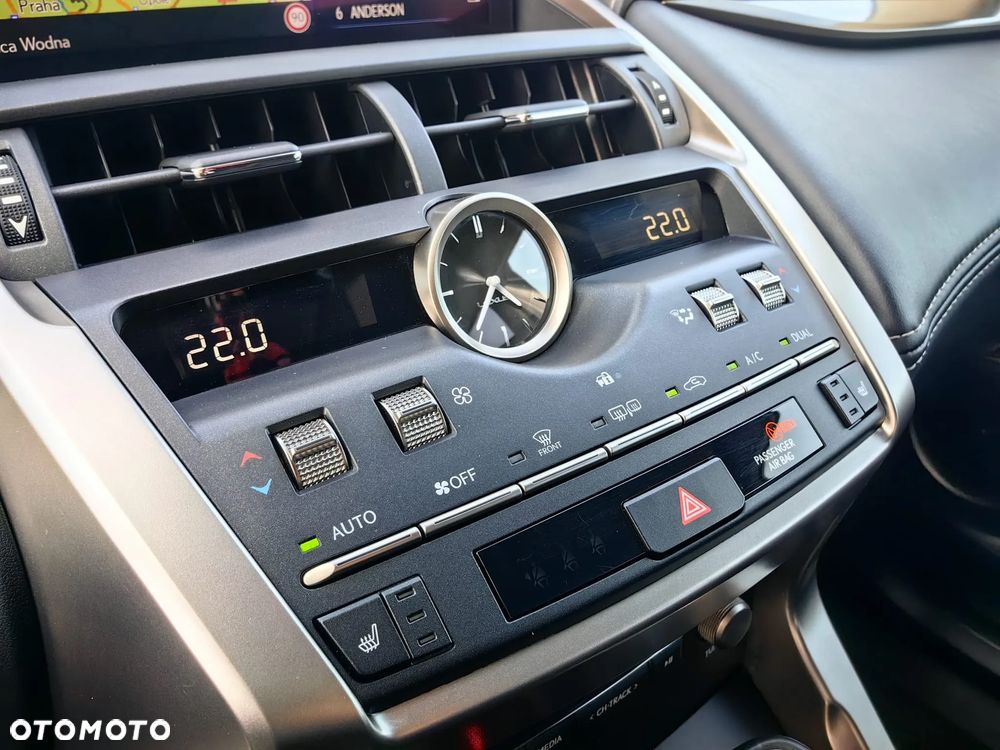 Lexus NX 300 Business Edition AWD - 9
