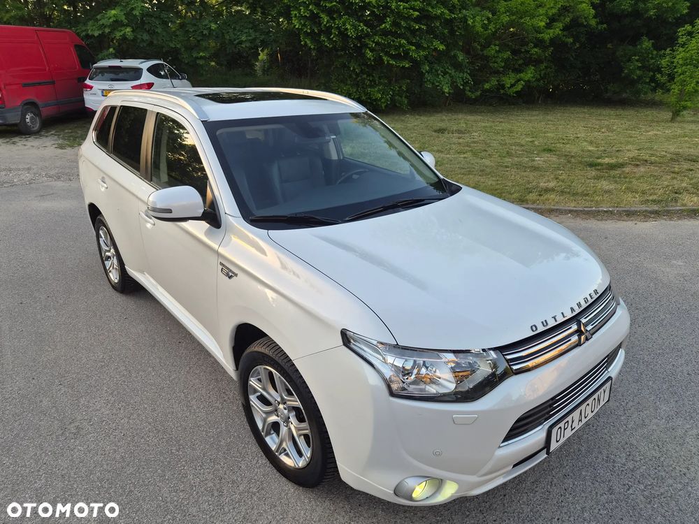 Mitsubishi Outlander - 12