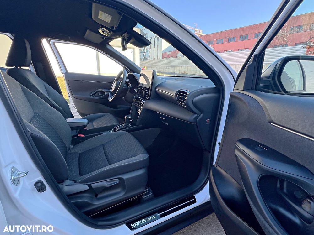 Toyota Yaris Cross 1.5 VVT-i HSD 4x2 Dynamic - 6