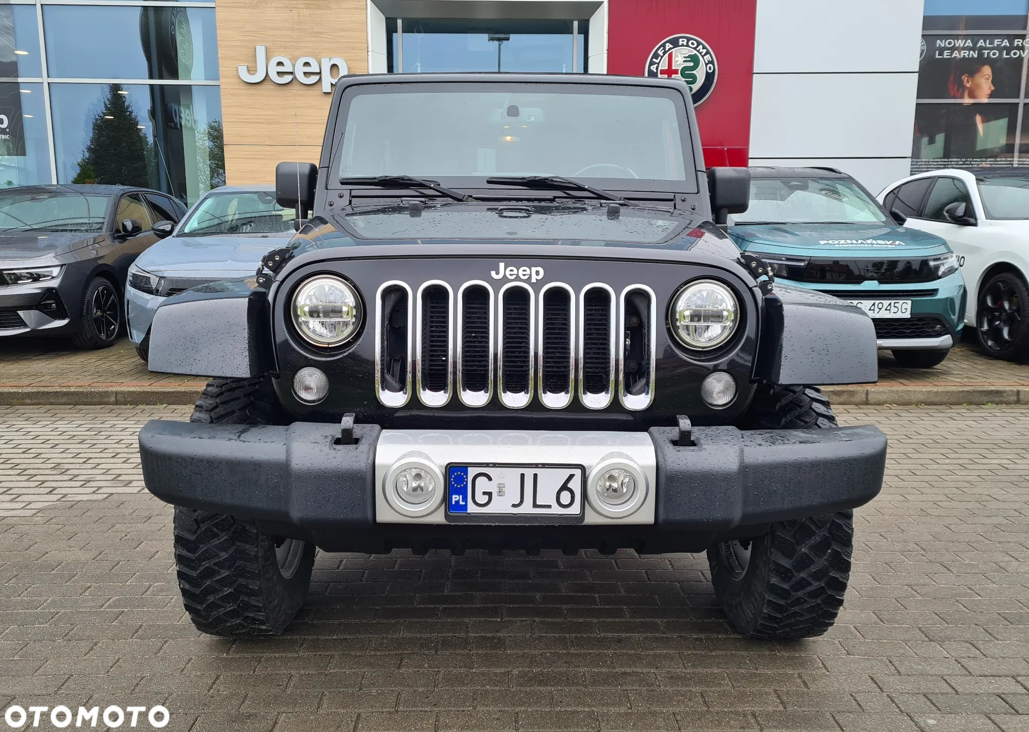 Jeep Wrangler 3.6 Unlim Sahara - 2