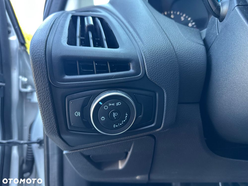 Ford Focus - 12
