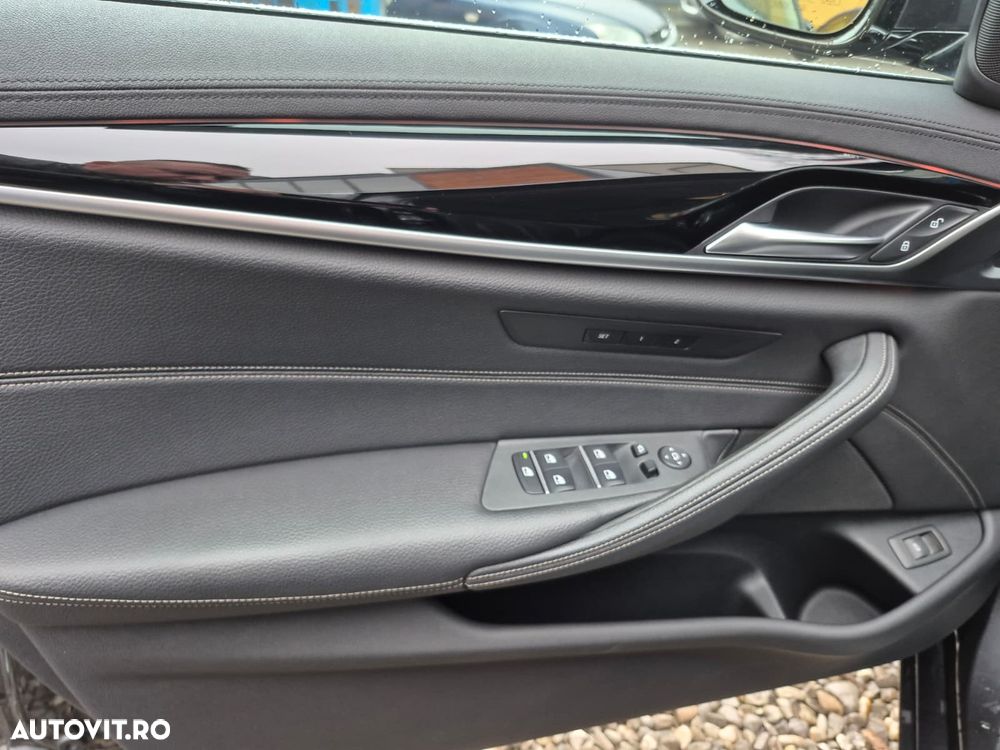 BMW Seria 5 520i Aut. Luxury Line - 20