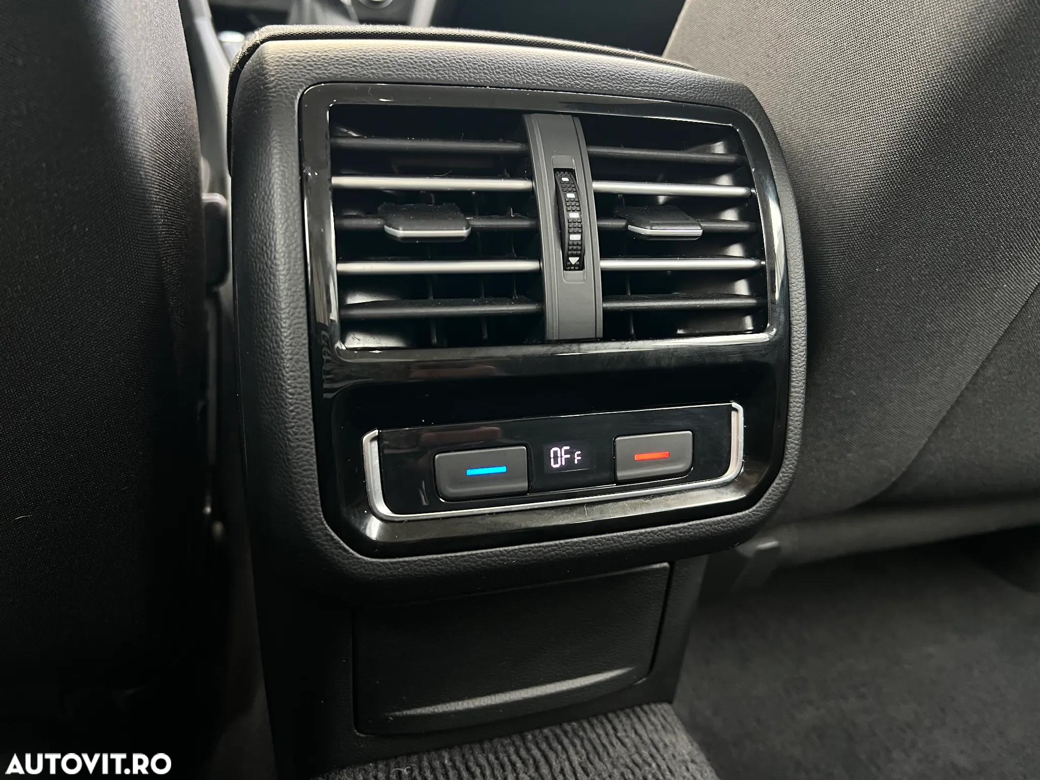 Volkswagen Passat - 20