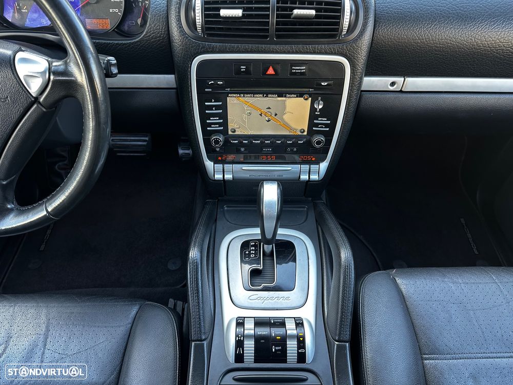 Porsche Cayenne Tiptronic - 24