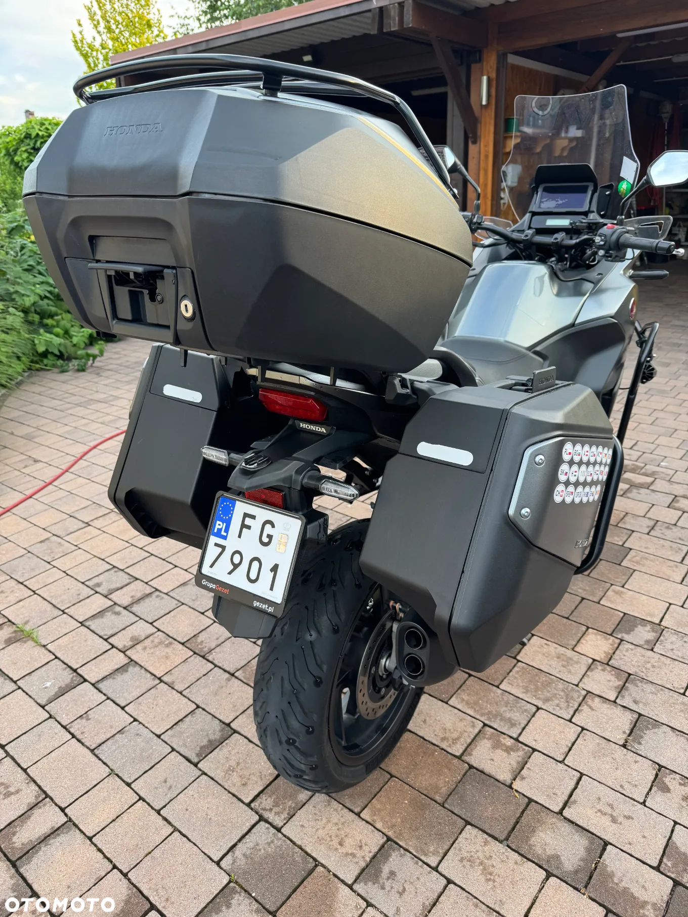 Honda NT - 12