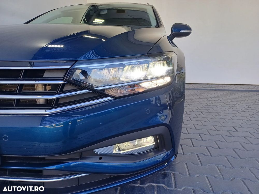 Volkswagen Passat 2.0 TDI DSG Comfortline - 35