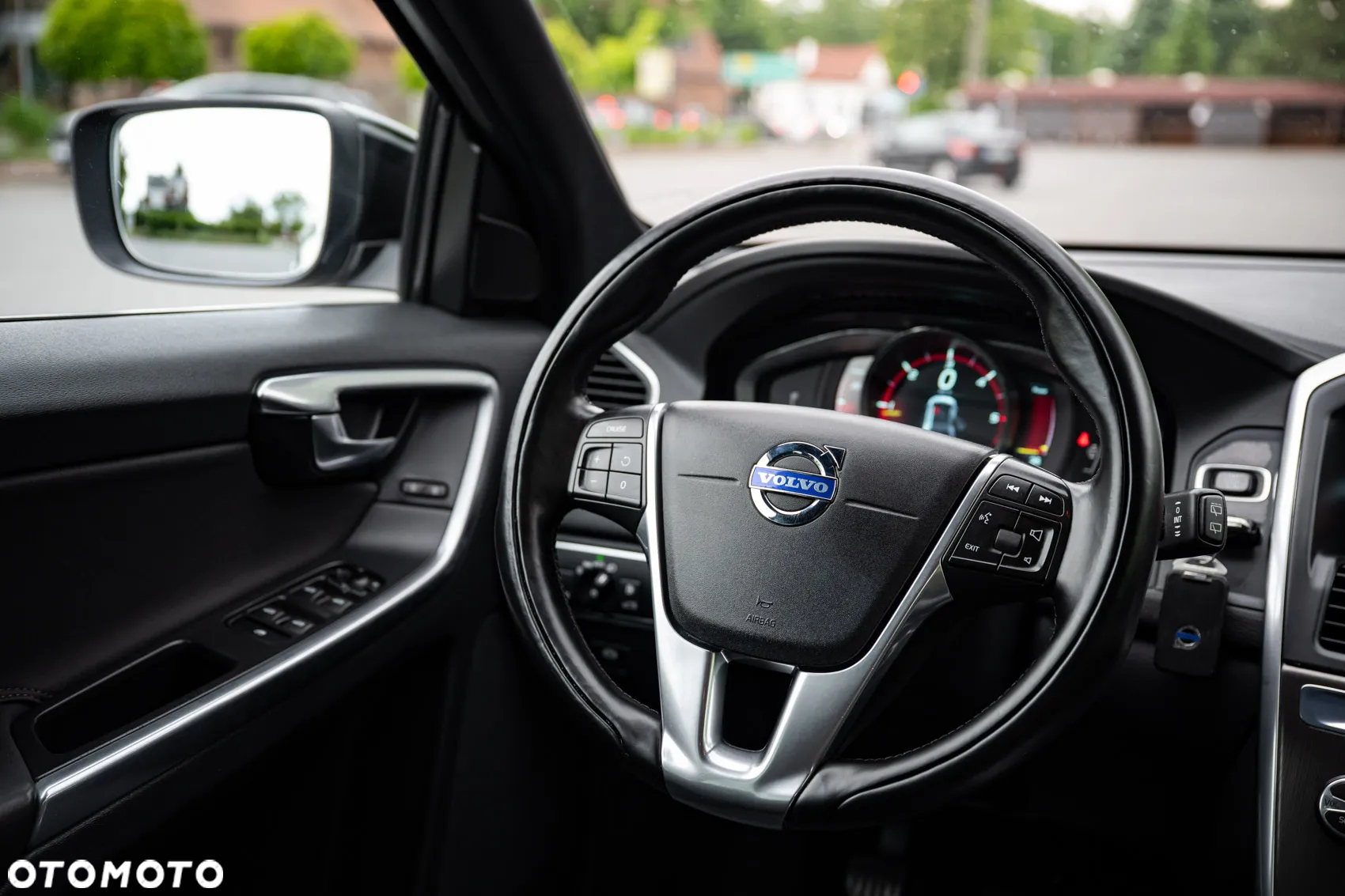 Volvo XC 60 D4 Momentum - 21