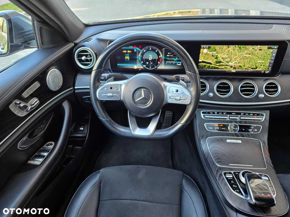 Mercedes-Benz Klasa E 220 d 4-Matic AMG - 28