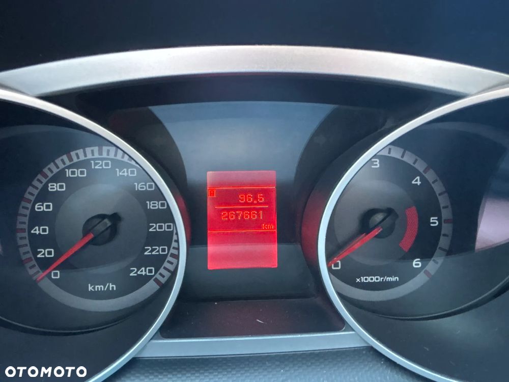 Mitsubishi Outlander 2.0 DID Intense + - 7