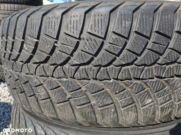 KUMHO 245/50R18 104V WINTERCRAFT WP71 (1szt.) (1x7,0) (DOT: 1x2316) Z014