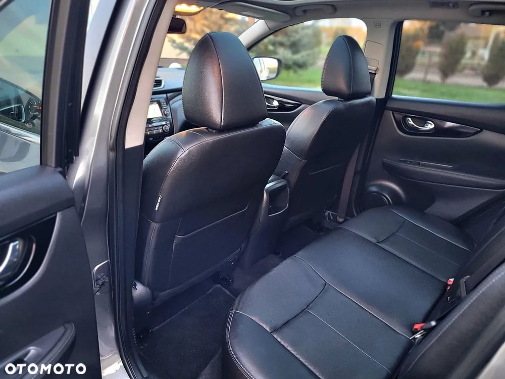 Nissan Qashqai 1.6 dCi Xtronic TEKNA+ - 28