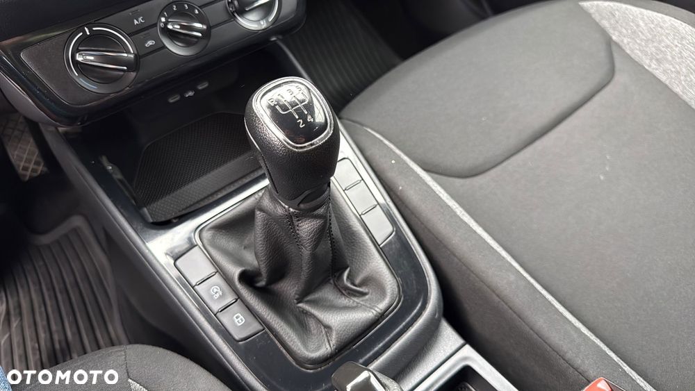 Skoda Fabia 1.0 Essence - 19