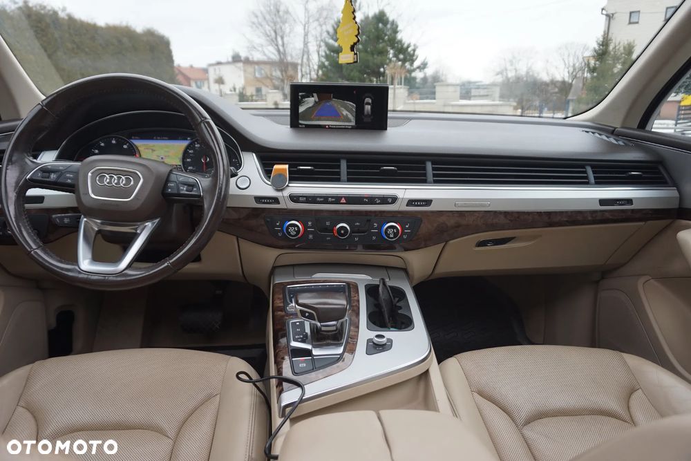 Audi Q7 - 36