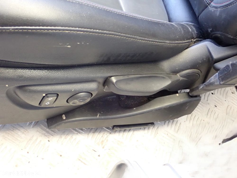 OPEL MOKKA FOTEL PRZEDNI PRAWY / LEWY ORAZ KANAPA TYLNIA SKÓRA KOMPLET - 12