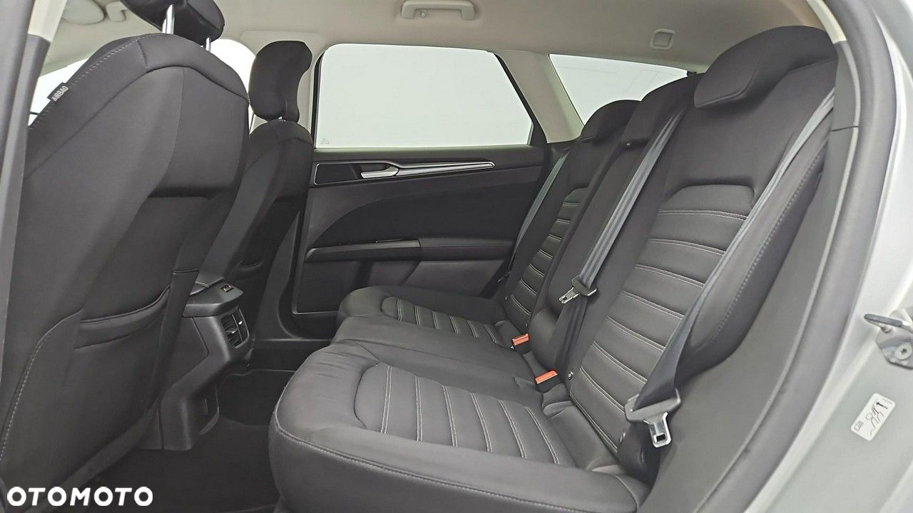 Ford Mondeo - 23