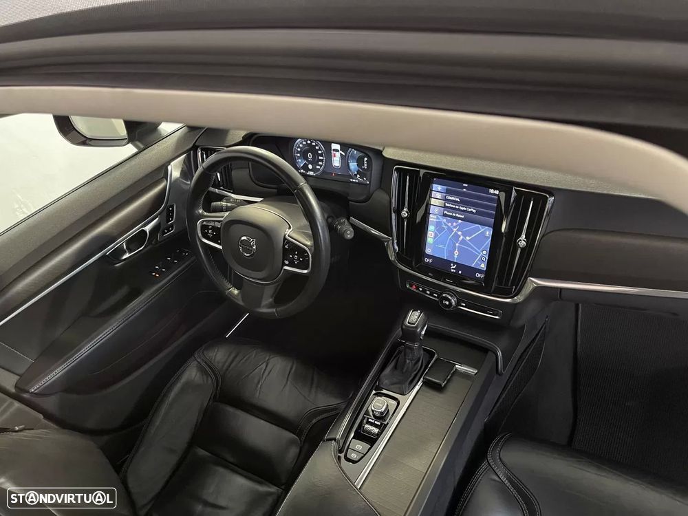 Volvo V90 Cross Country 2.0 D4 Plus AWD Geartronic - 18