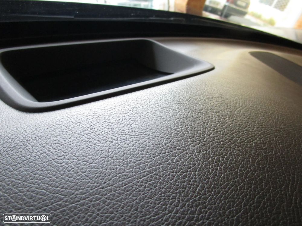 Mercedes-Benz C 350 e T 7G-TRONIC AMG Line - 16