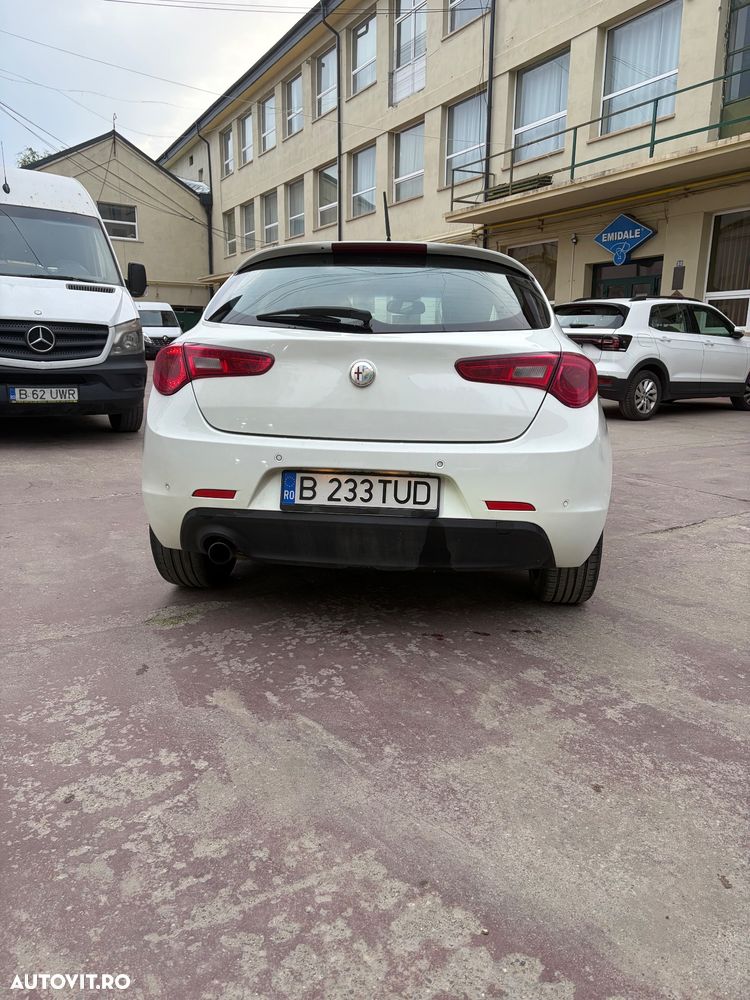 Alfa Romeo Giulietta 1.6 Mjet Distinctive - 5