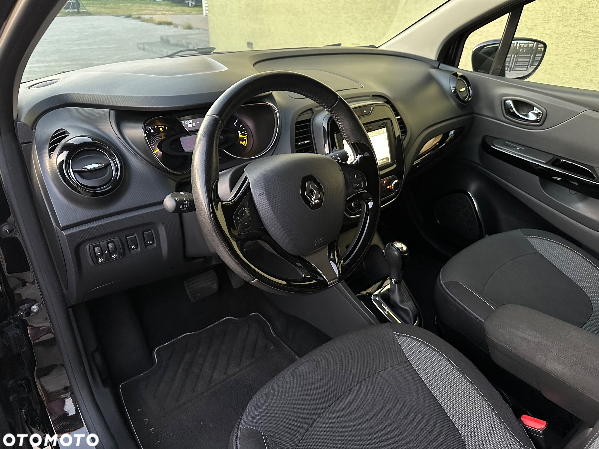 Renault Captur 1.5 dCi Intens EDC - 24