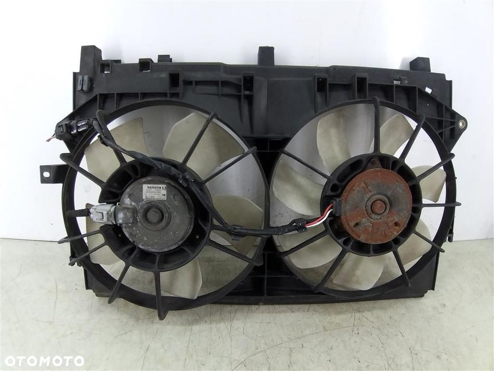 Wentylator chłodnicy OBUDOWA wody Toyota Corolla E12 2001-2007 2.0D4D 110KM - 1