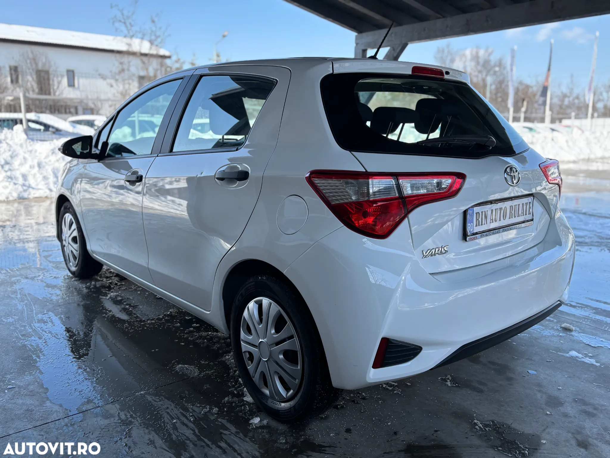Toyota Yaris 1.0 L VVT-i Terra - 8
