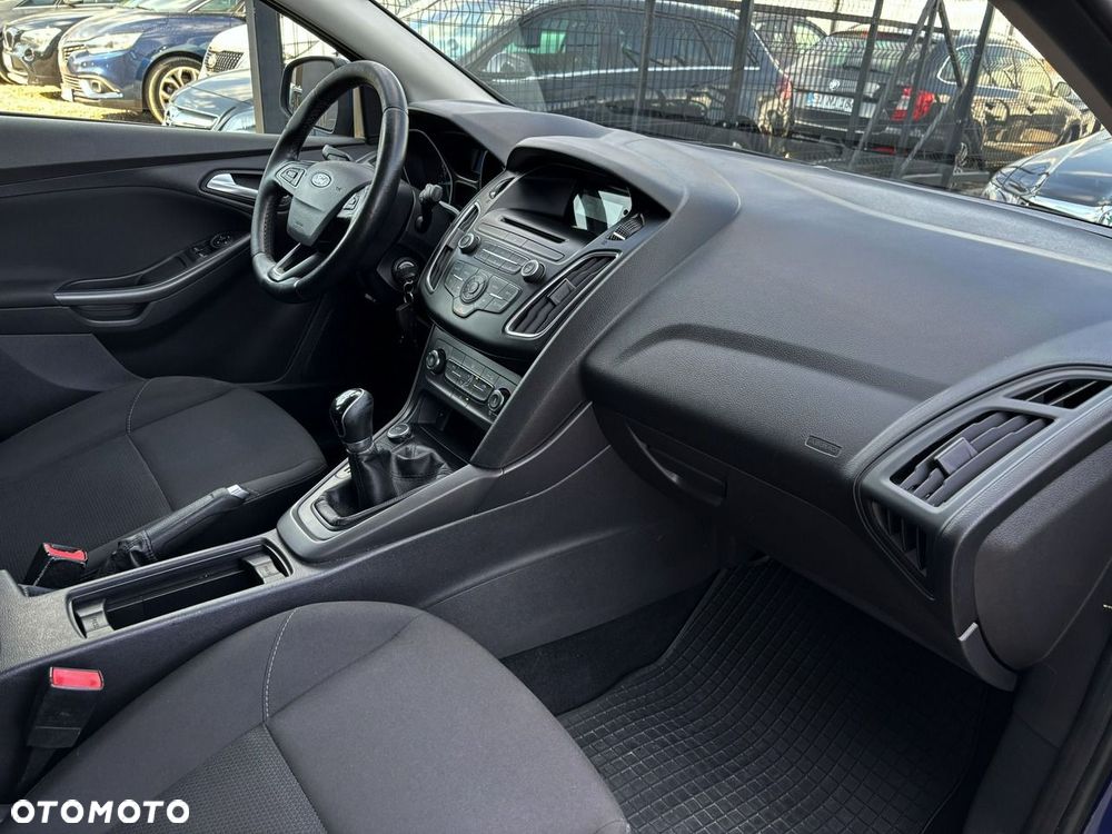 Ford Focus 1.6 Edition - 32