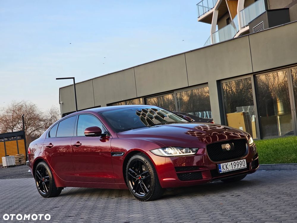 Jaguar XE 2.0 D Prestige - 22