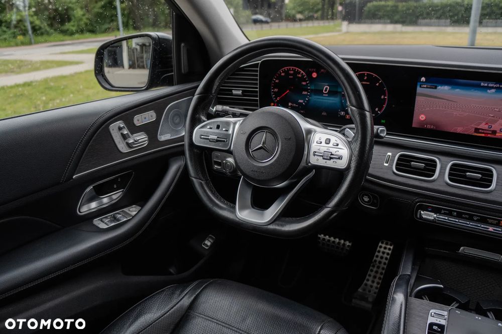 Mercedes-Benz GLS - 21