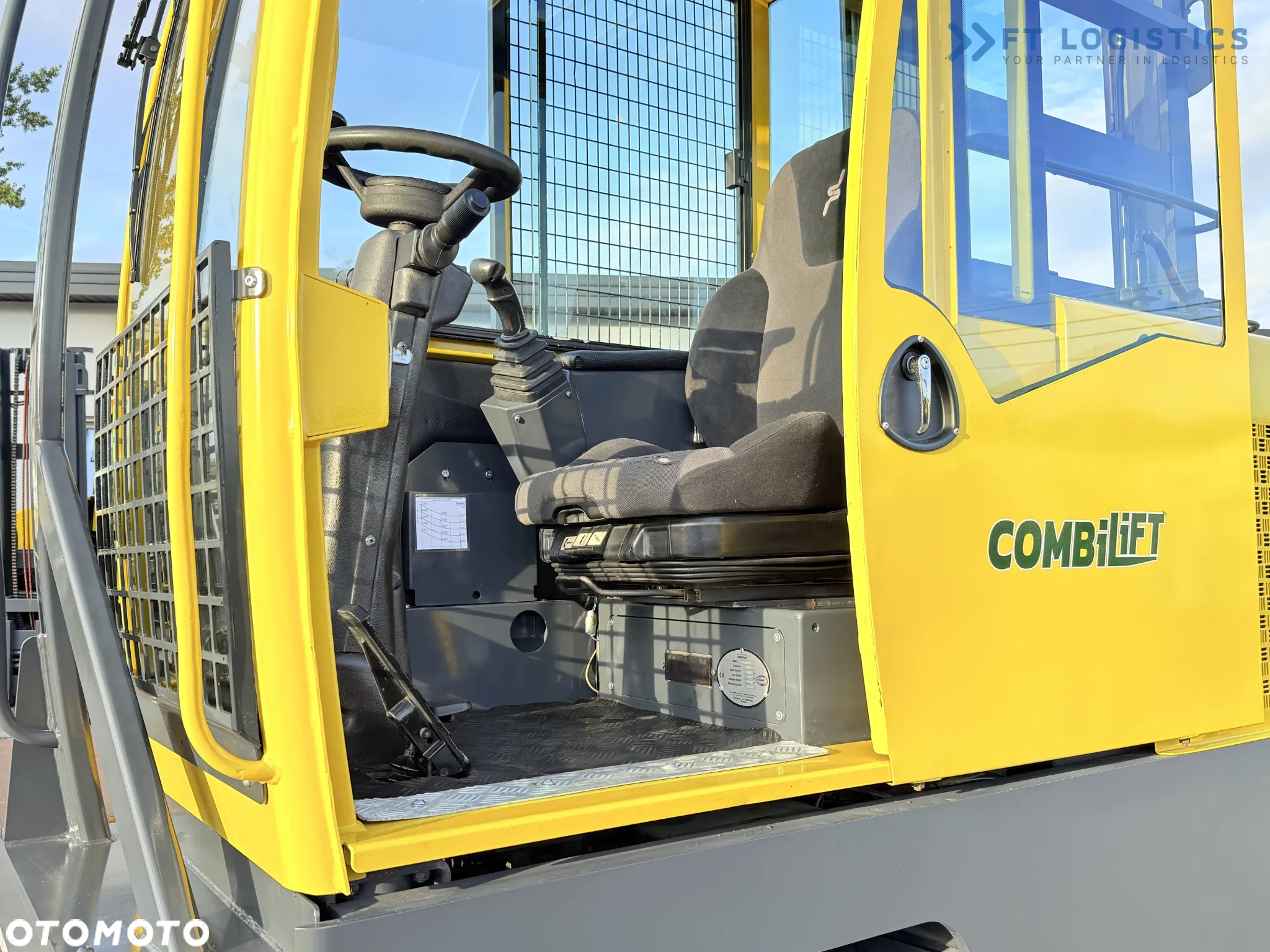 Combilift WÓZEK BOCZNY / C5000FSL / DIESEL / DUPLEX 4100MM /JEDYNE 2573 MOTOGODZIN / PEŁNA KABINA / STAN IDEALNY / NOWE OPONY / Szeroka oferta wózków czterokierunkowych i bocznych, dopasowanych do różnorodnych potrzeb i zastosowań - 11