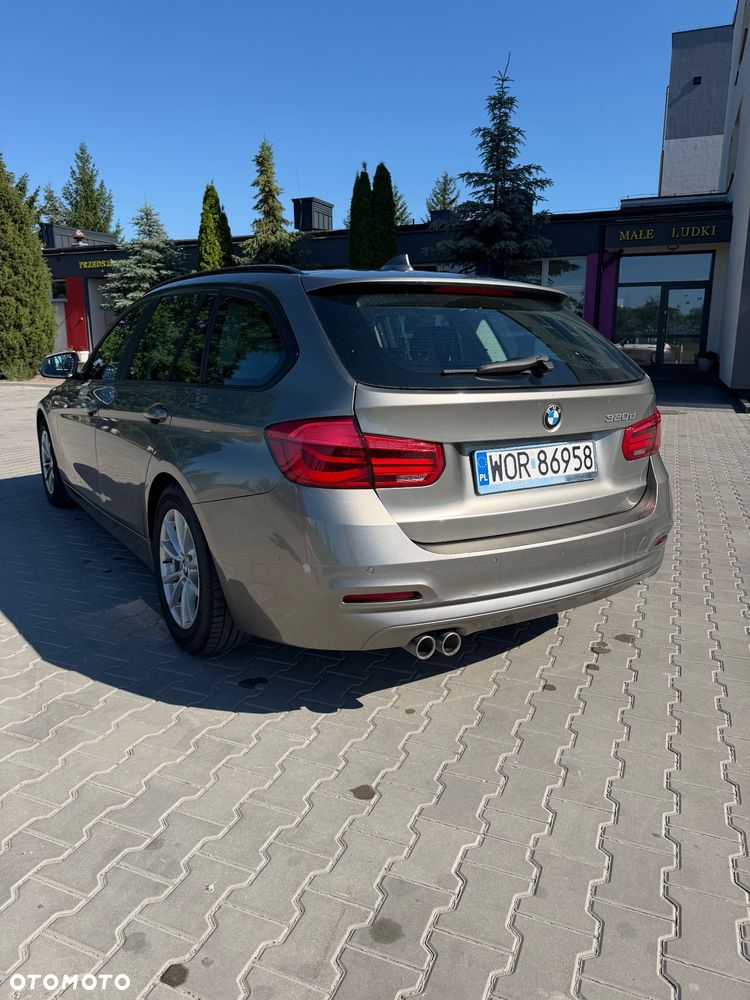 BMW Seria 3 320d Efficient Dynamics Sport Line - 7