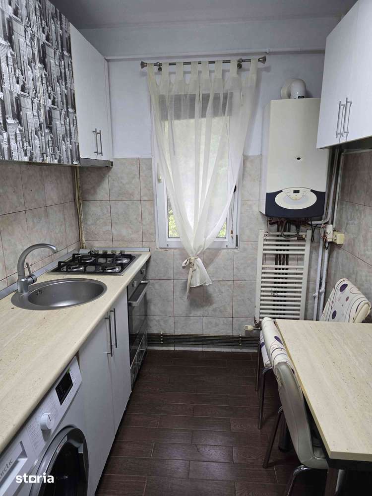 Apartament 3 camere de închiriat – Podu Roș, Bld. Țuțora — fotografia 3