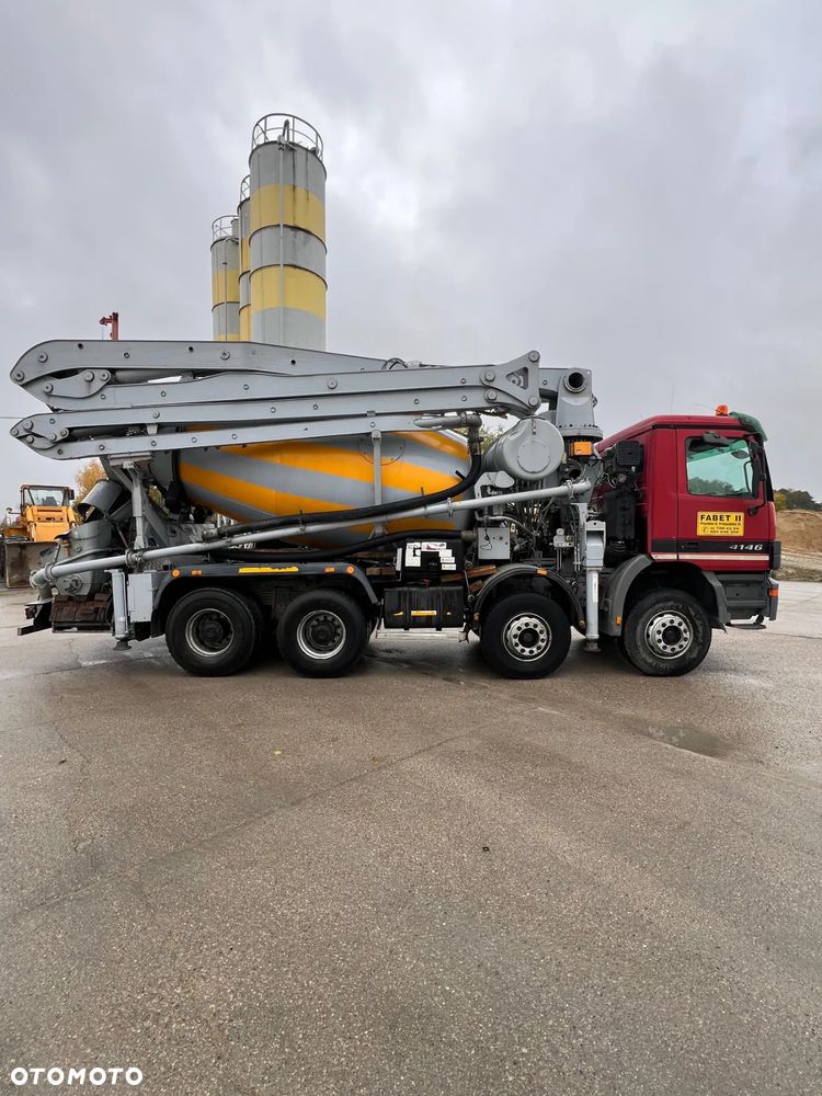 Mercedes-Benz 4146 - 4