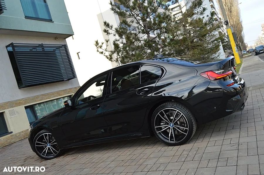 BMW Seria 3 320e Aut. M Sport - 27