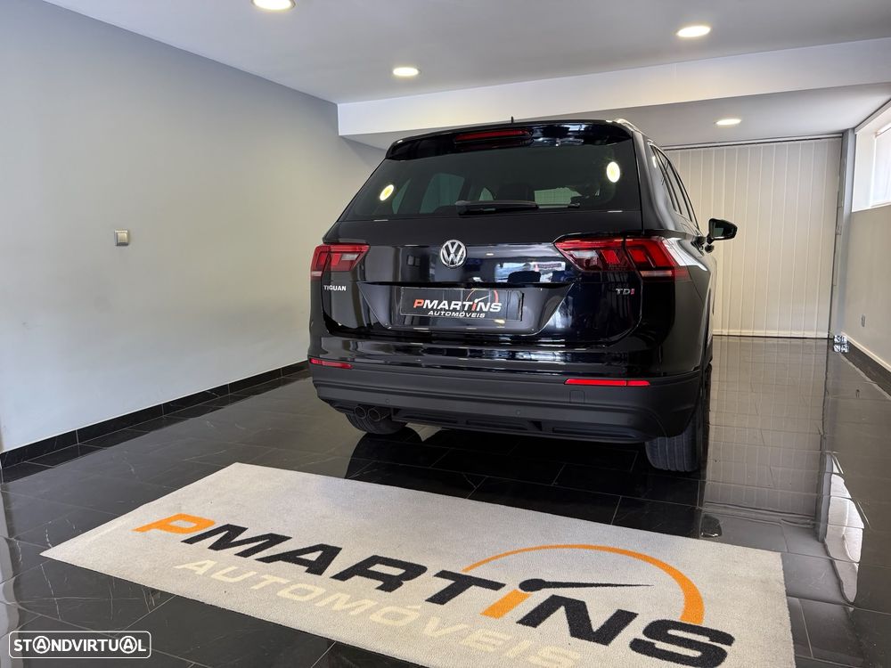 VW Tiguan 1.6 TDI Confortline - 25