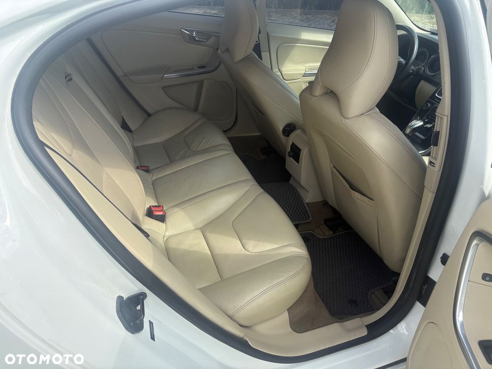 Volvo S60 2.5 T5 - 10